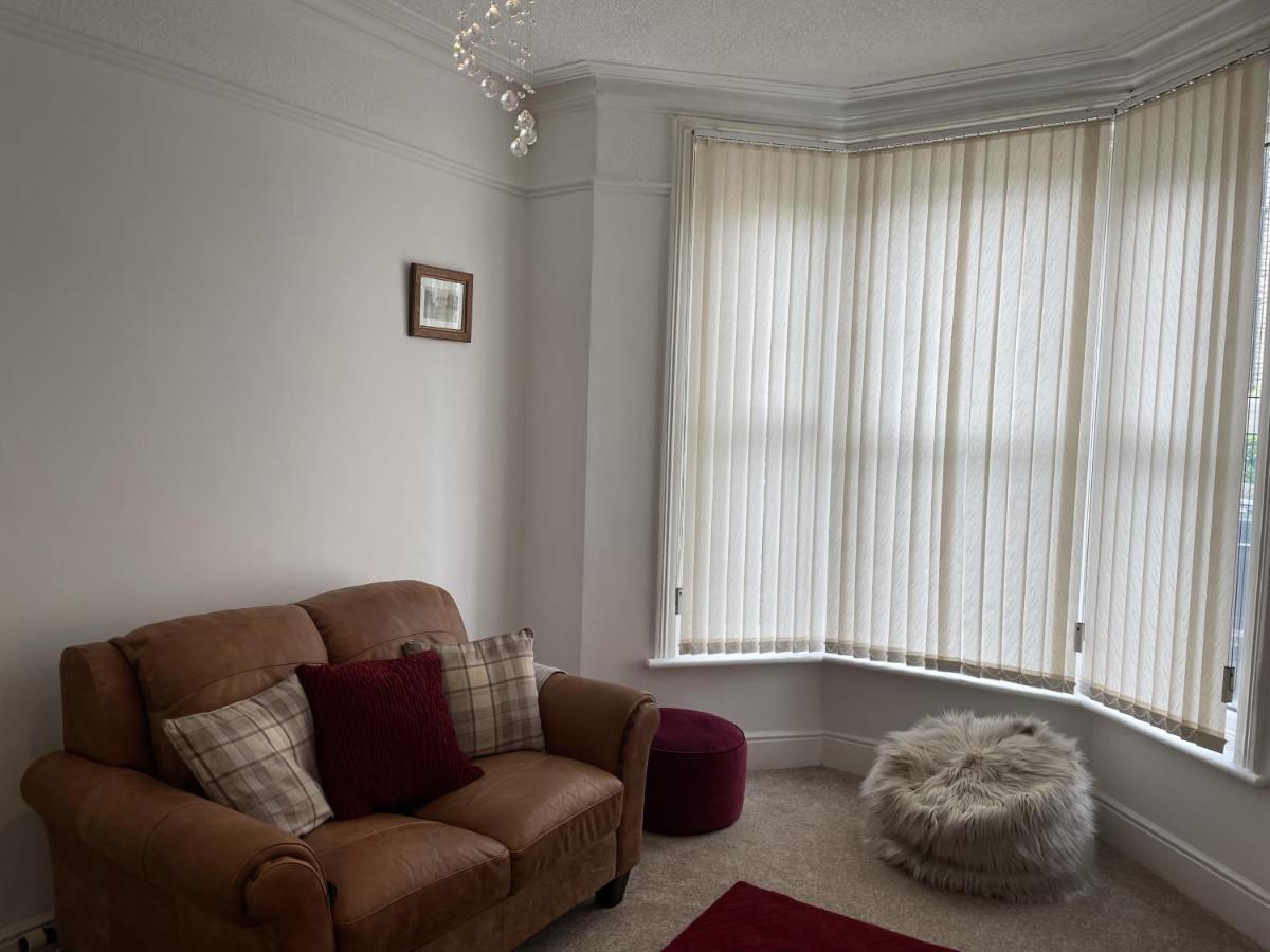 4 Bedroom House In Harrogate Town Centre Exterior foto